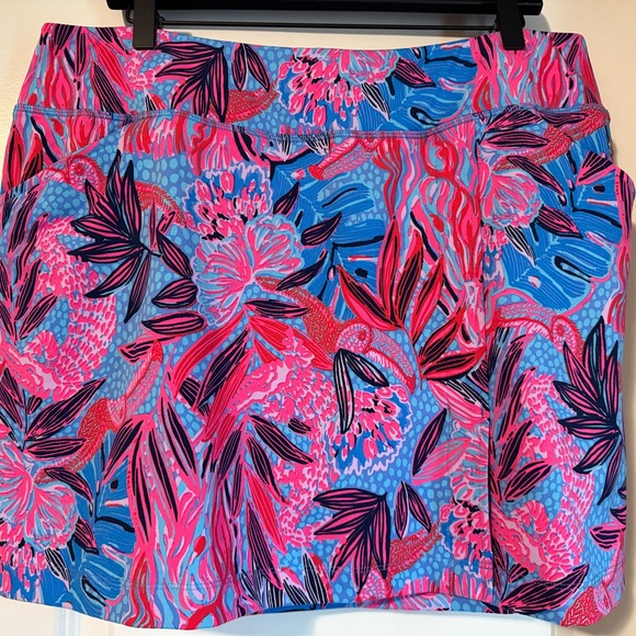Lilly Pulitzer Luxletic Semana Skort - Picture 2 of 5
